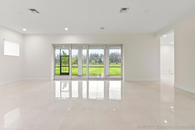 Building Photo - 15030 Wildwood Cir