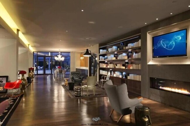 Building Photo - 3 bedroom in New York NY 10005