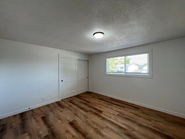 Building Photo - 4012so