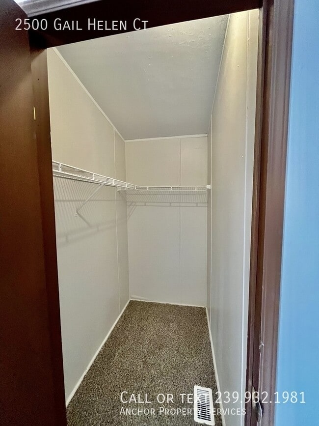 Building Photo - 2500 Gail Helen Ct