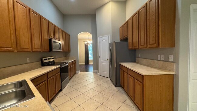 Building Photo - 614 Loire Ct