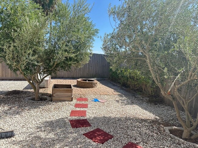 Building Photo - 14833 Cobo De Bara Cir