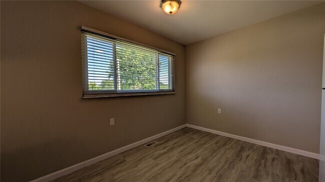 Building Photo - 3220 Highgate Ln