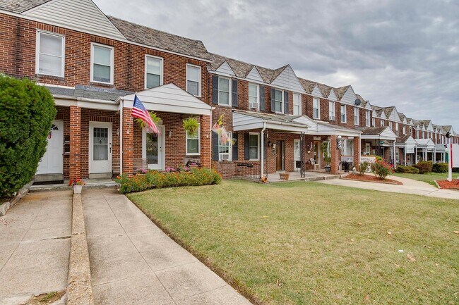 Building Photo - 5125 Harford Rd