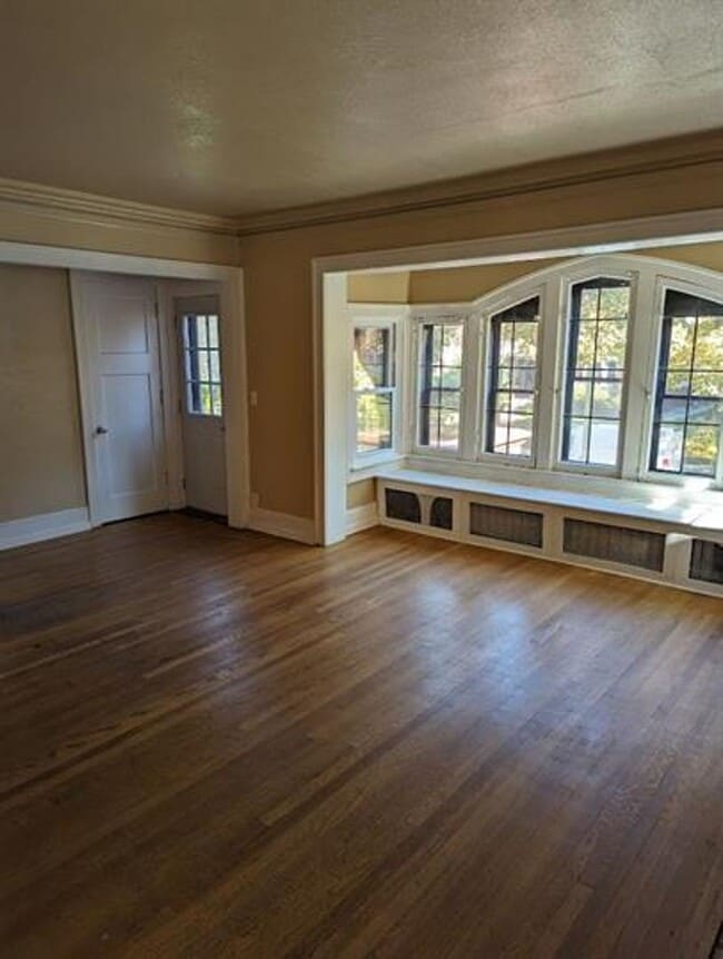 Building Photo - 3035 N Stowell Ave