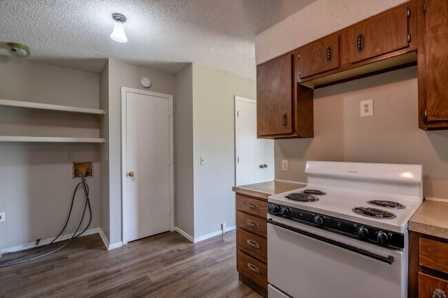 Building Photo - S Darlington Duplex