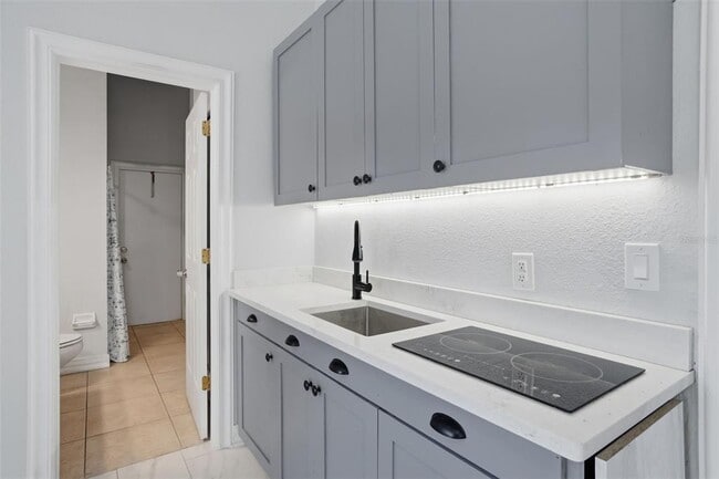 Building Photo - 1608 Imperial Palm Dr