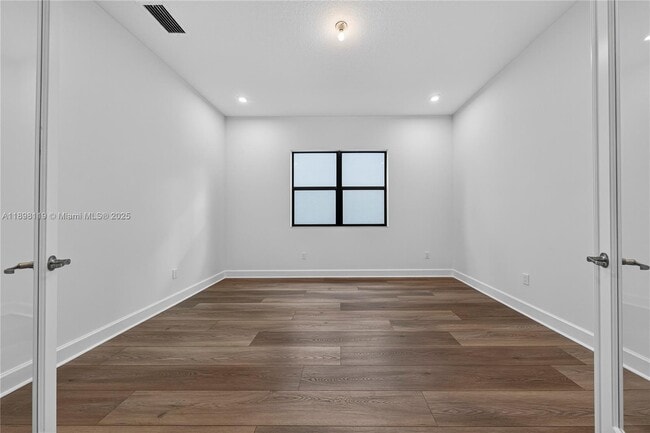 Building Photo - 2722 NW 87th Ter