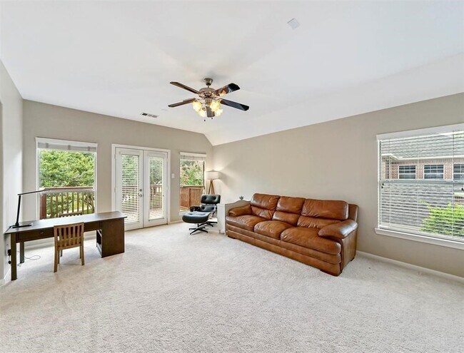 Building Photo - 22311 Claysprings Ln