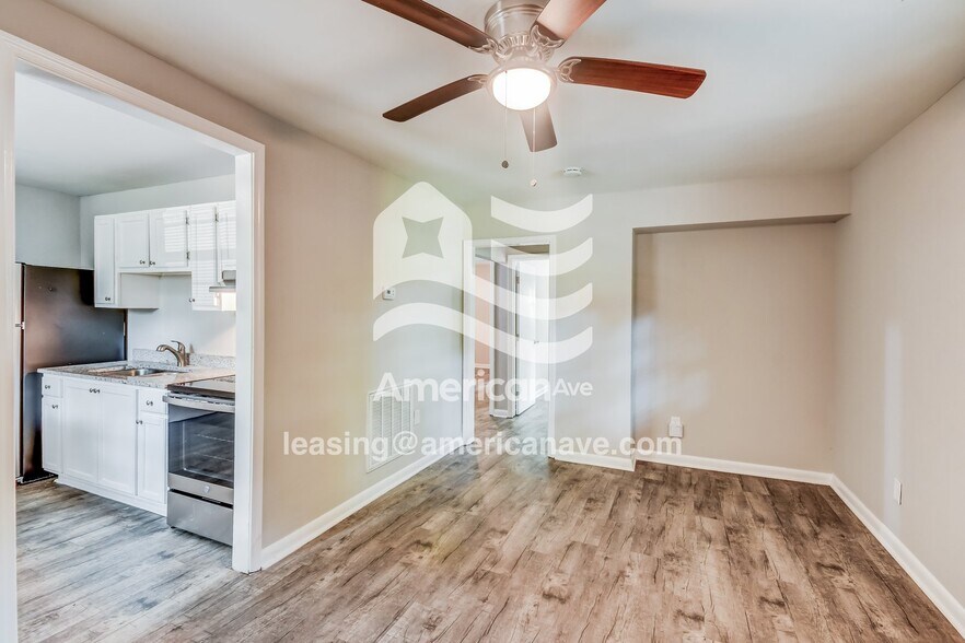 Building Photo - 232 Meadowdale Ave