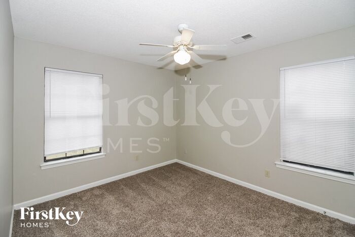 Building Photo - 2816 Maryland Cir W