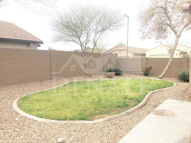 Building Photo - 7347 W Millerton Way
