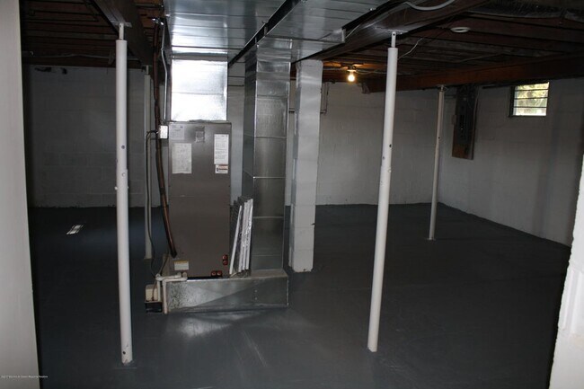 Building Photo - 491 County Rd 520