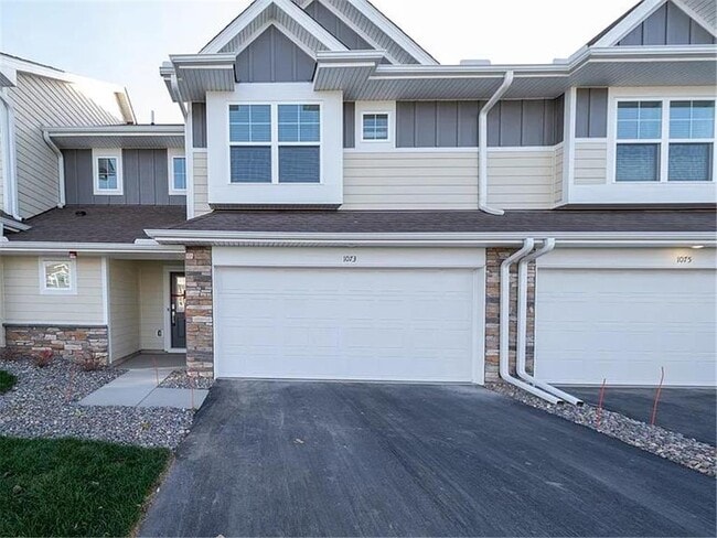 Primary Photo - 1073 Jubert Dr