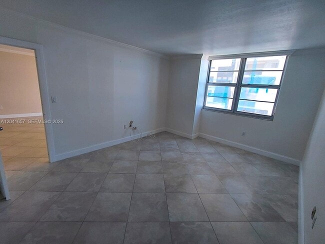 Building Photo - 5701 Collins Ave