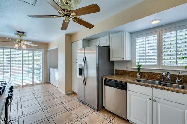 Building Photo - 3415 Villa Hermosa Dr