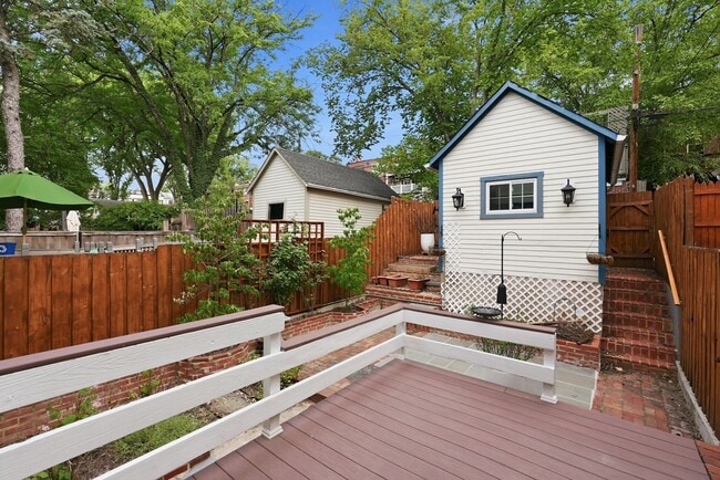 Building Photo - Glover Park Townhome | 4 Bed | 3.5 Bath | 2,500 Sf | Large Front Porch & Fenced-In Backyard w/ Deck