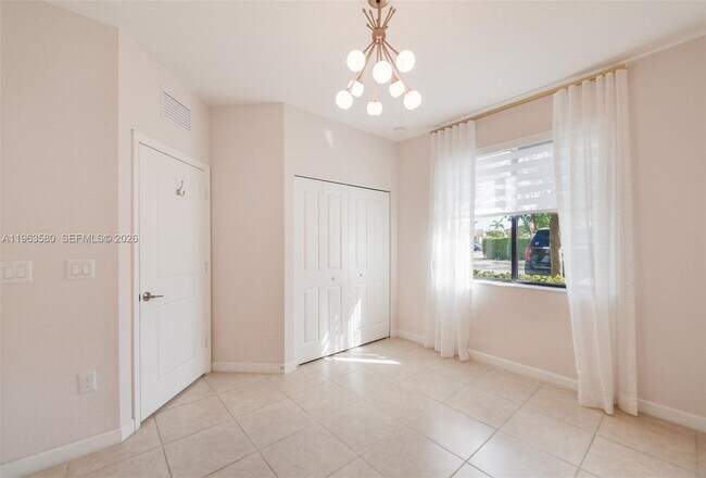 Building Photo - 20814 NE 5th Ct