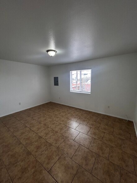 Building Photo - 309 Columbia Dr SE