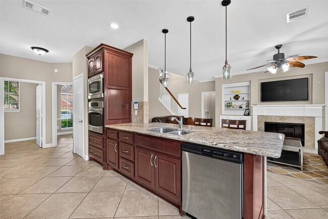 Building Photo - 1719 Cantigny Ln