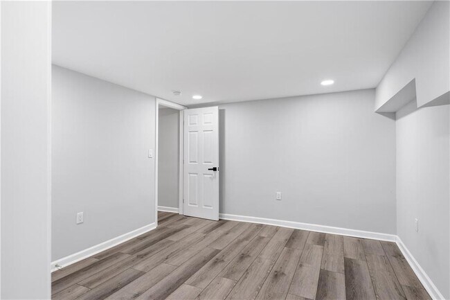 Building Photo - 1288 Lorenzo Dr SW