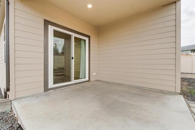 Building Photo - 8207 S Avery Rd