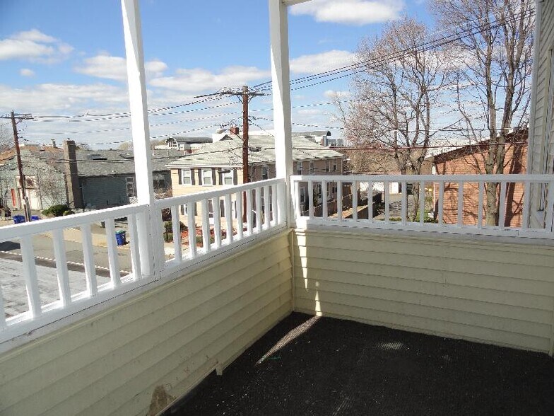 Building Photo - 34 Bond St