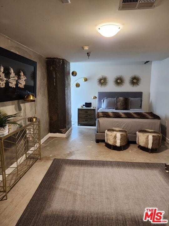 Building Photo - 711 S Olive St