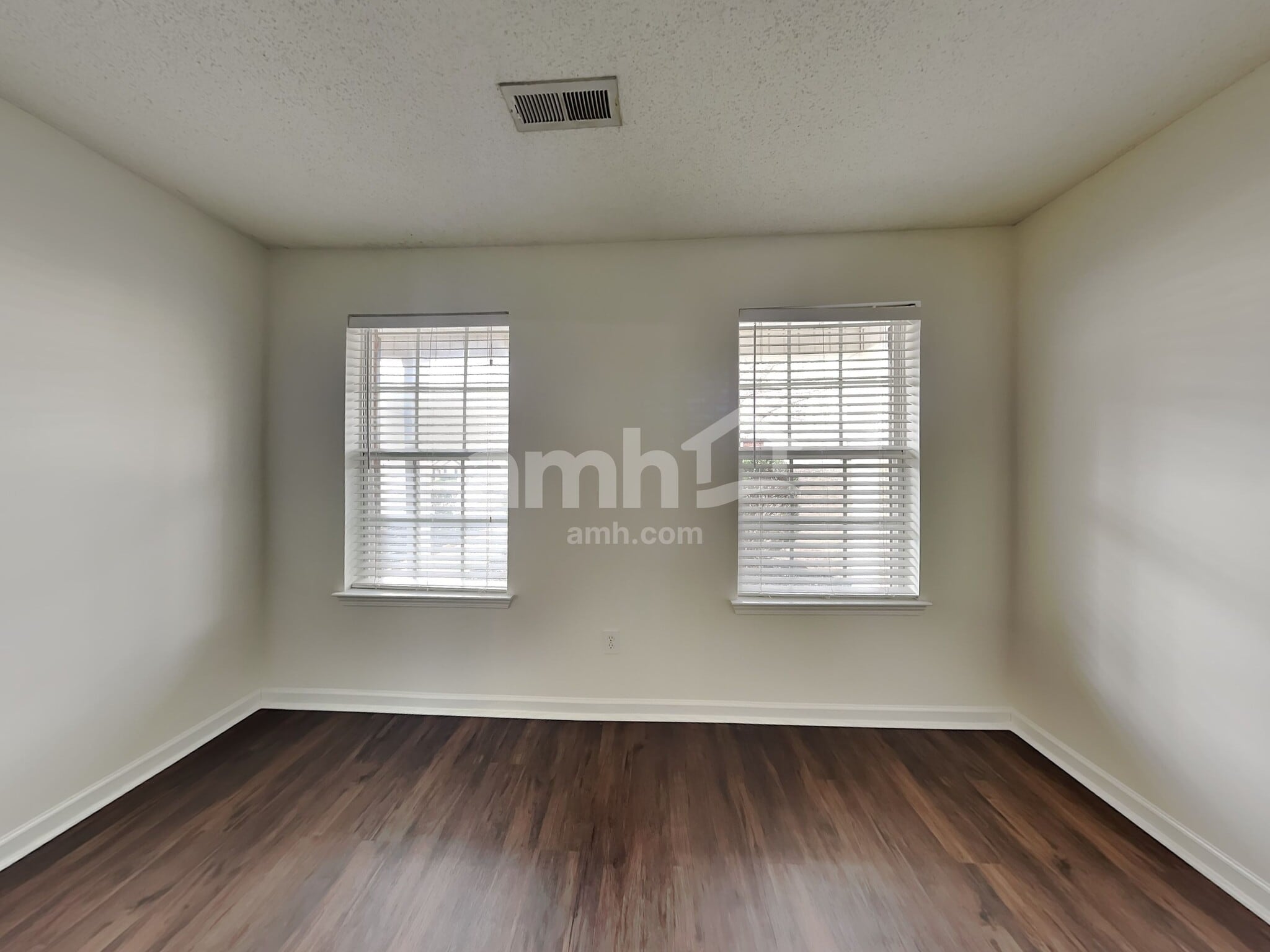 Building Photo - 411 Revis Creek Ct