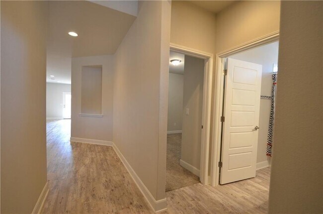 Building Photo - 9109 Alex Ln