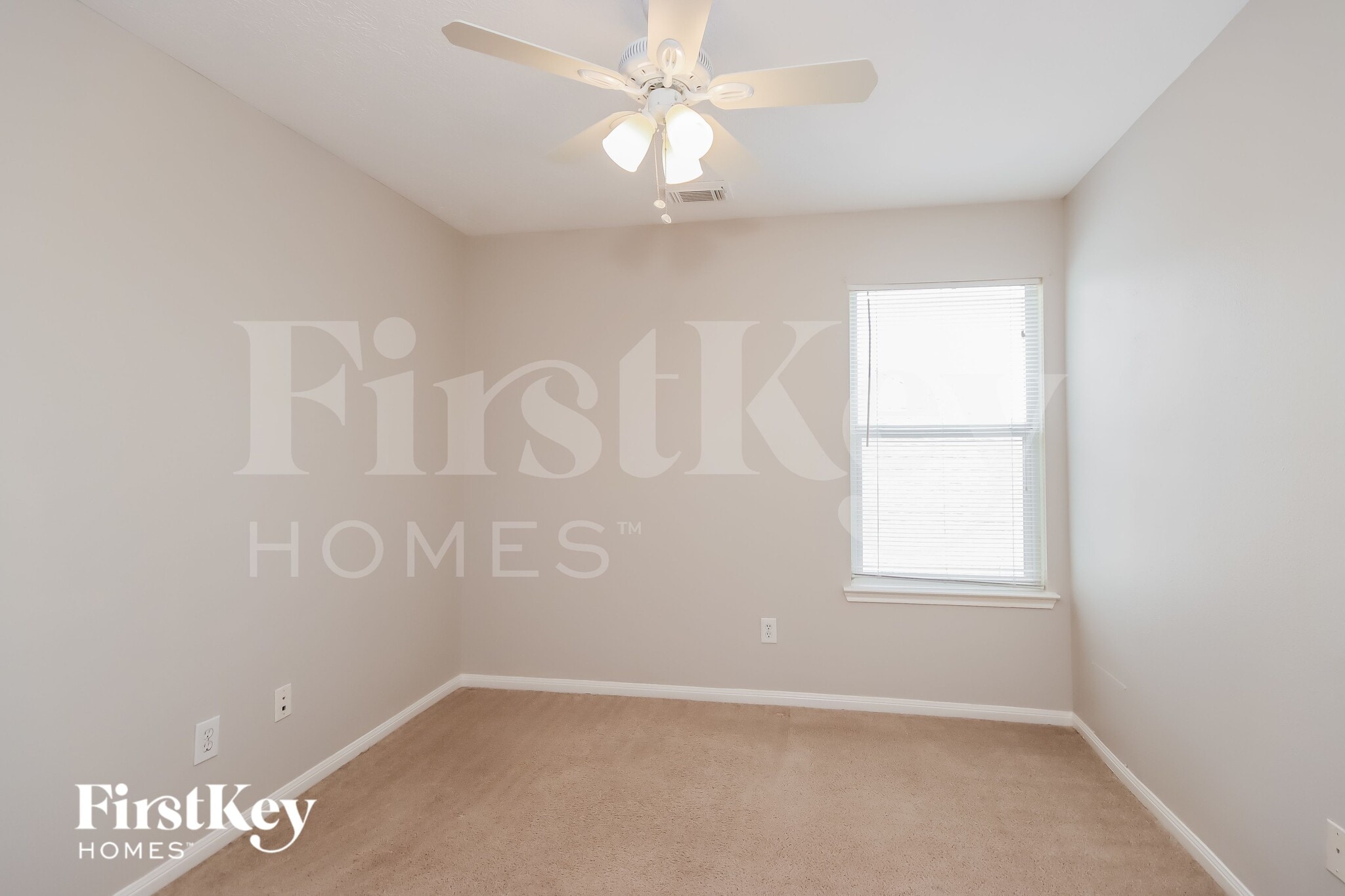 Building Photo - 9131 Sunlit Park Dr