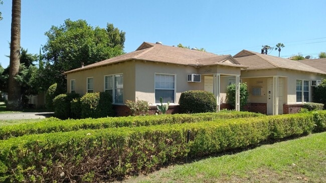 Primary Photo - 13642 Leadwell St