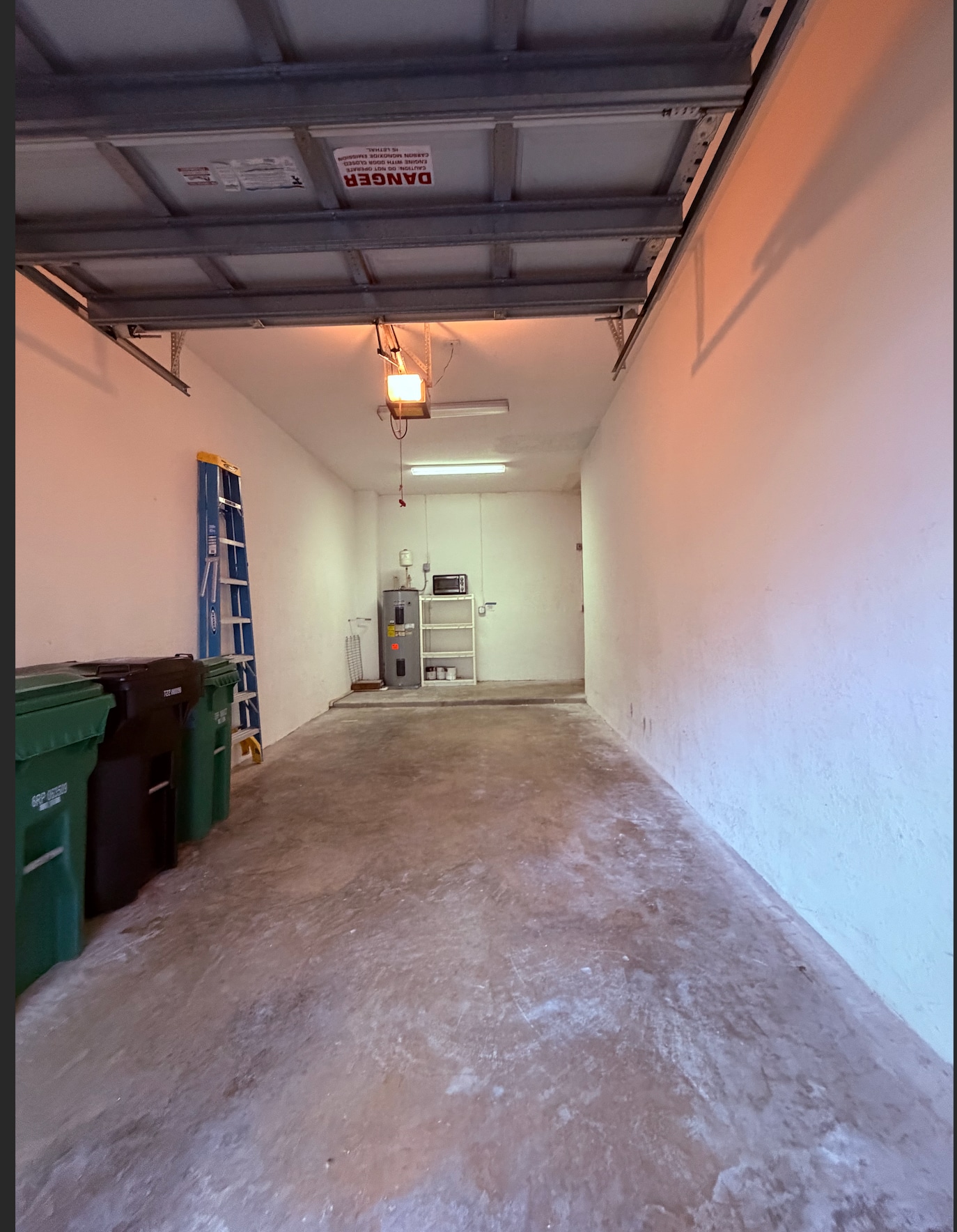 Building Photo - 10280 SW Stephanie Way