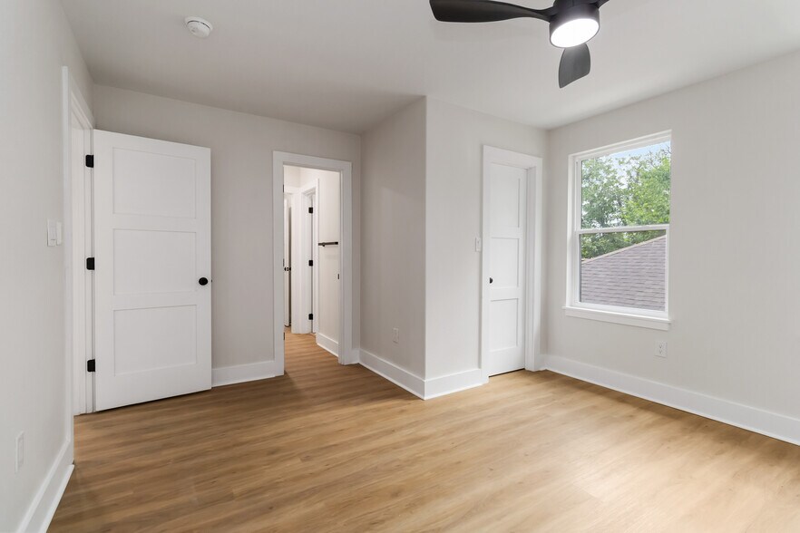 Building Photo - 237 Carle Ave