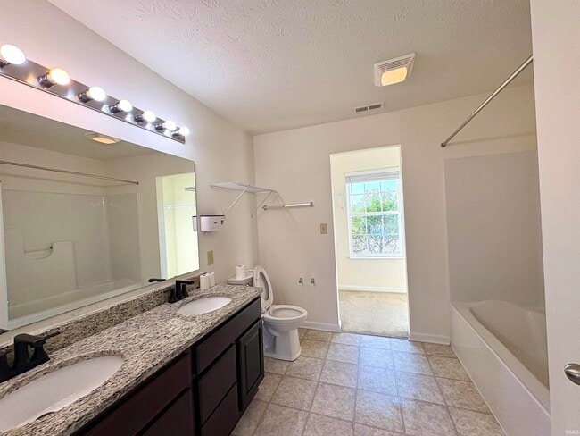 Building Photo - 2625 Wildflower Ln