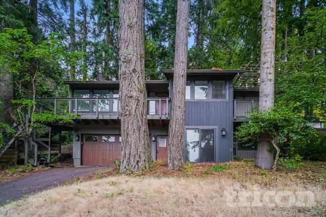 Building Photo - 1250 Hemlock St