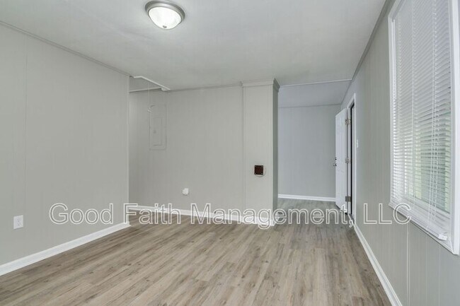 Building Photo - 2507 Elderberry Dr
