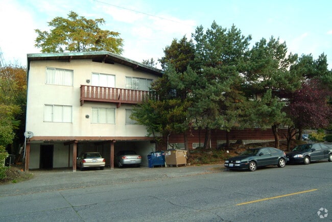 Building Photo - The Chalet