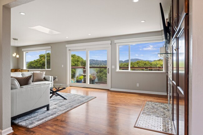 Building Photo - 3035 Ribera Rd