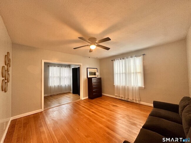 Building Photo - 74 Mt Pleasant St