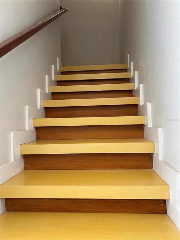 Building Photo - 309 Amherst Ave