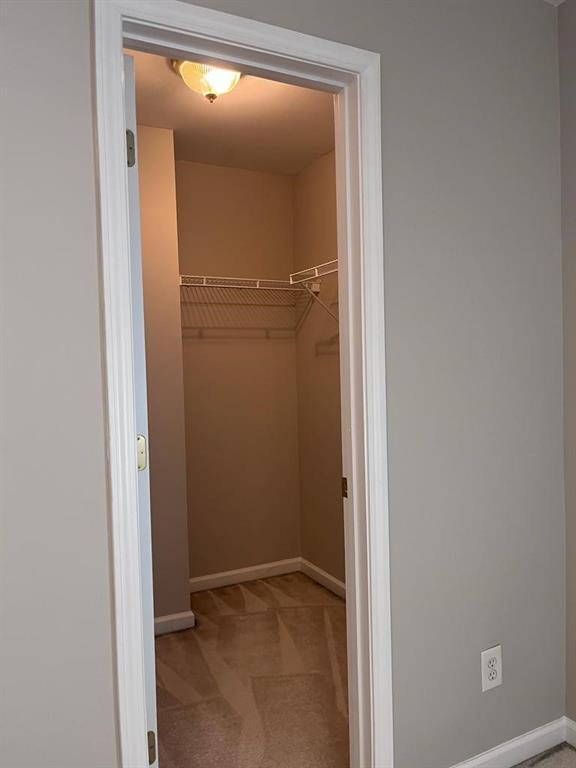 Building Photo - 1712 Hillside Bend Crossing