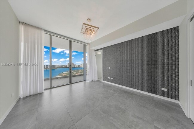 Building Photo - 18501 Collins Ave