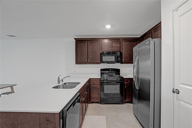 Building Photo - 14048 Earlham St