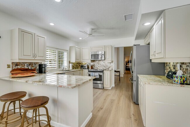 Building Photo - 26 Vía Aurelia