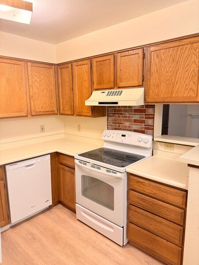 Building Photo - 2BR/2BA | Newly Renovated Condo| Nice views of grassy area | Community Pool!