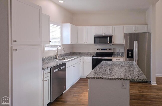 Building Photo - 4804 Antosh Cir