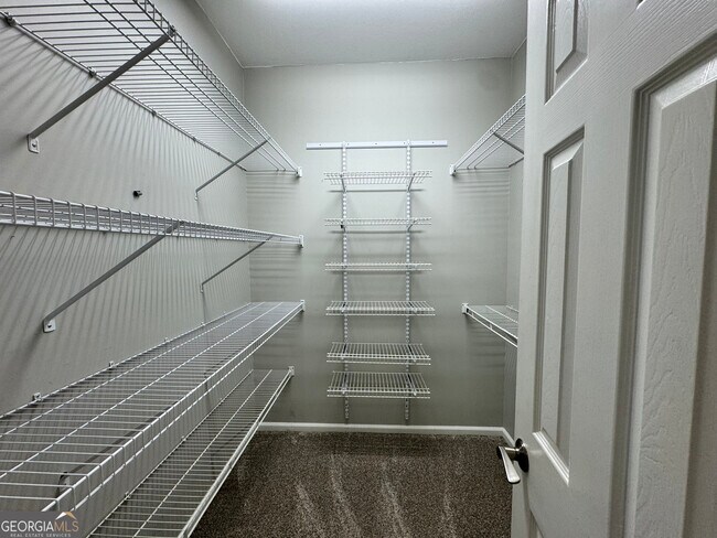 Building Photo - 535 Cardinal Cir E