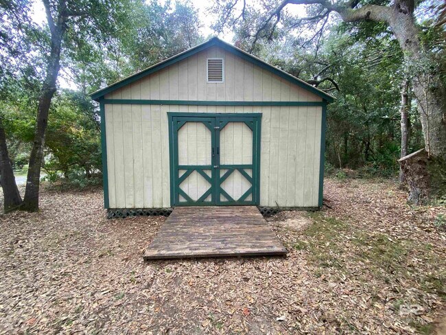 Building Photo - 9734 N Bayou Rd