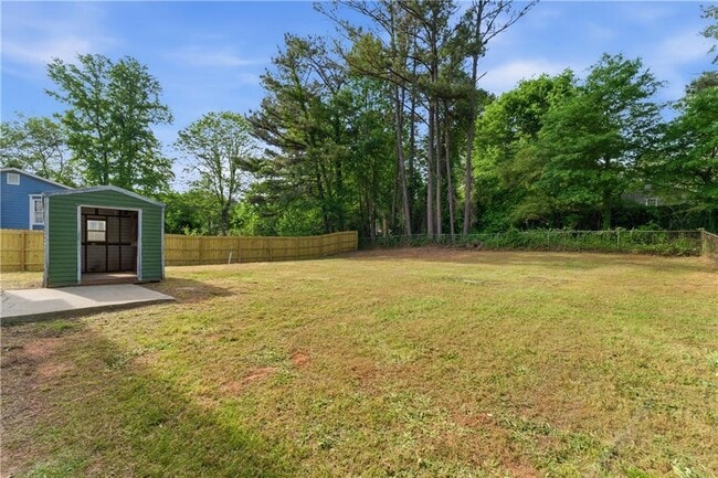 Building Photo - 5081 Hubert Dr